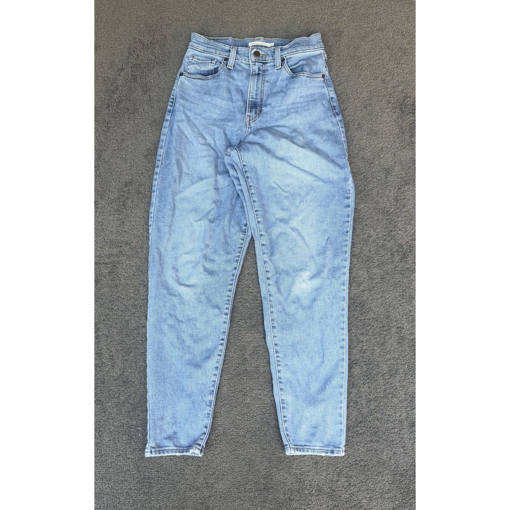 Levis High Waisted Mom Jeans Light Wash Blue Tapered Leg Size 27